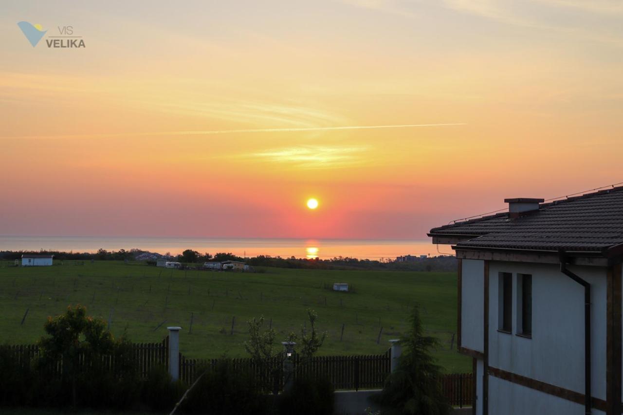 Vis Velika Bed & Breakfast Exterior photo